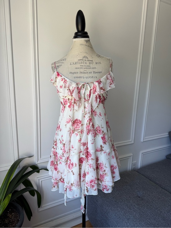 Thirty Thirty Dresses & Skirts - Thirty Thirty Floral Ruffle Mini Dress